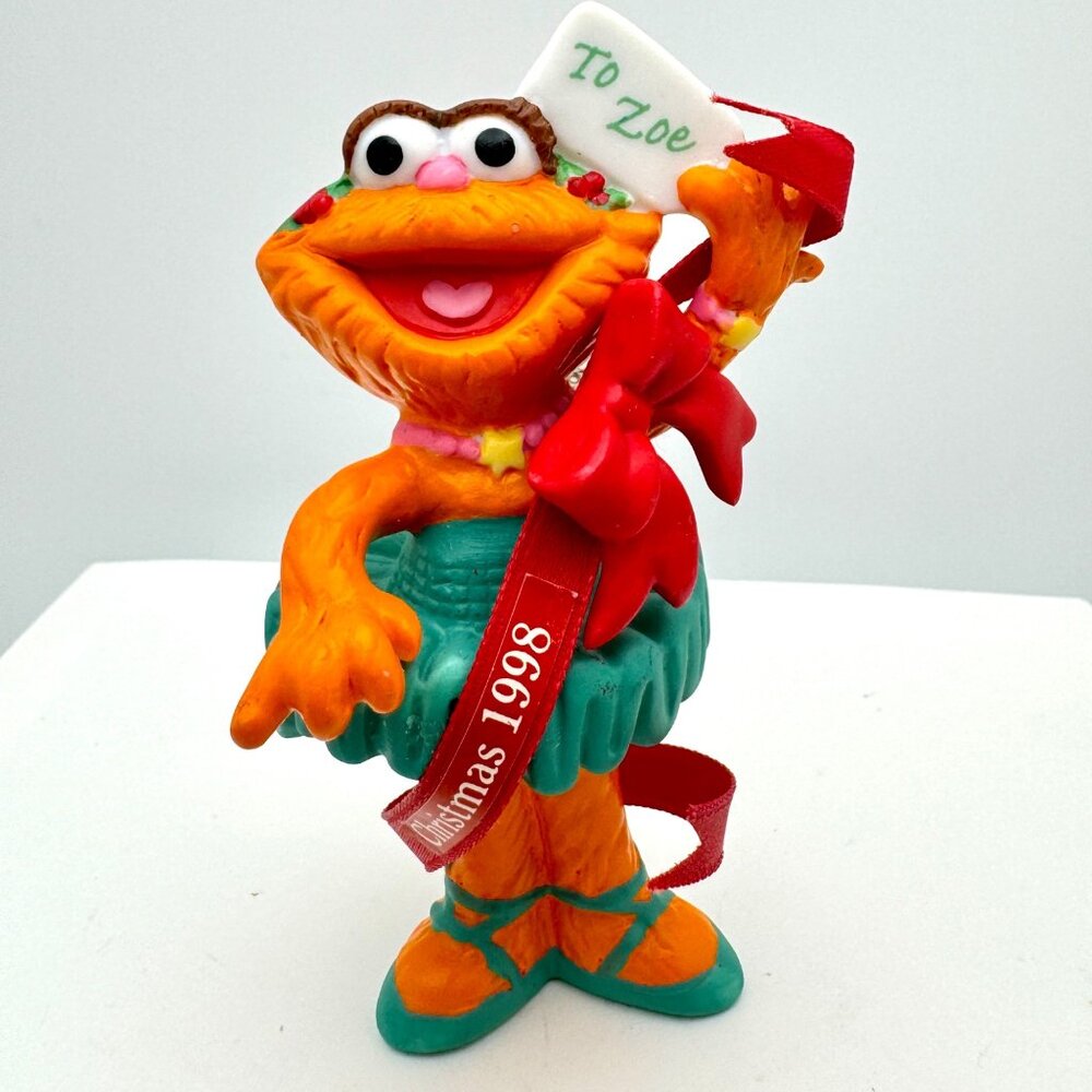 Vintage 1998 Sesame Street "Zoe" Grolier Christmas Ornament Jim Henson Prod.
